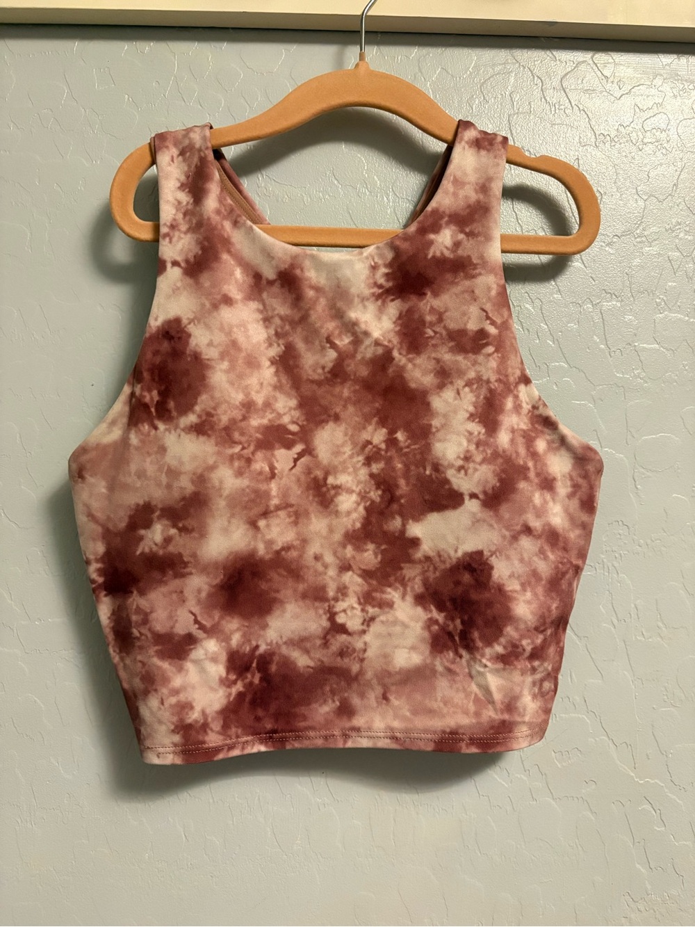 Athleta Maroon and Cream Tie-Dye Cropped Tank